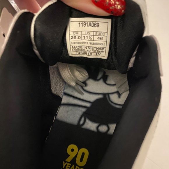 ASICS Tiger x Disney 90th Anniversary Mickey Mouse Gel-PTG MT Sneakers Mens 11.5 - Picture 7 of 13